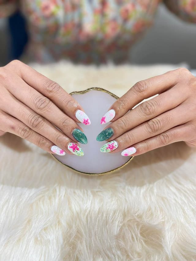 Elegant gel nails