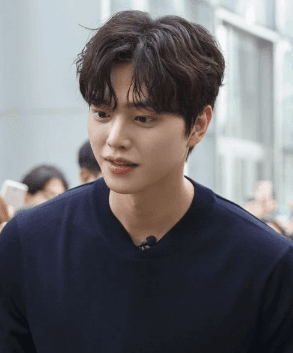 Wavy Korean Hair — Korean men's hairstyle