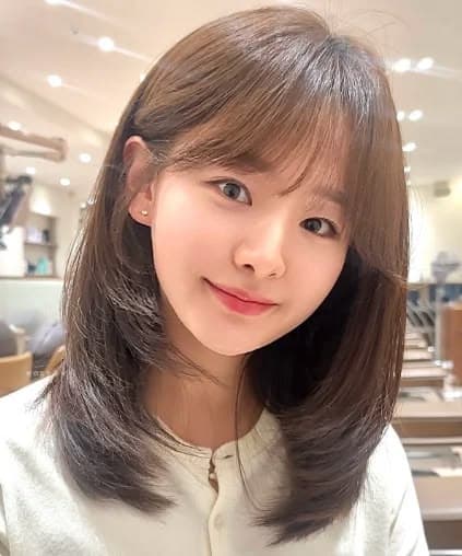 Medium-Length Layers with Bangs — Korean women's hairstyle